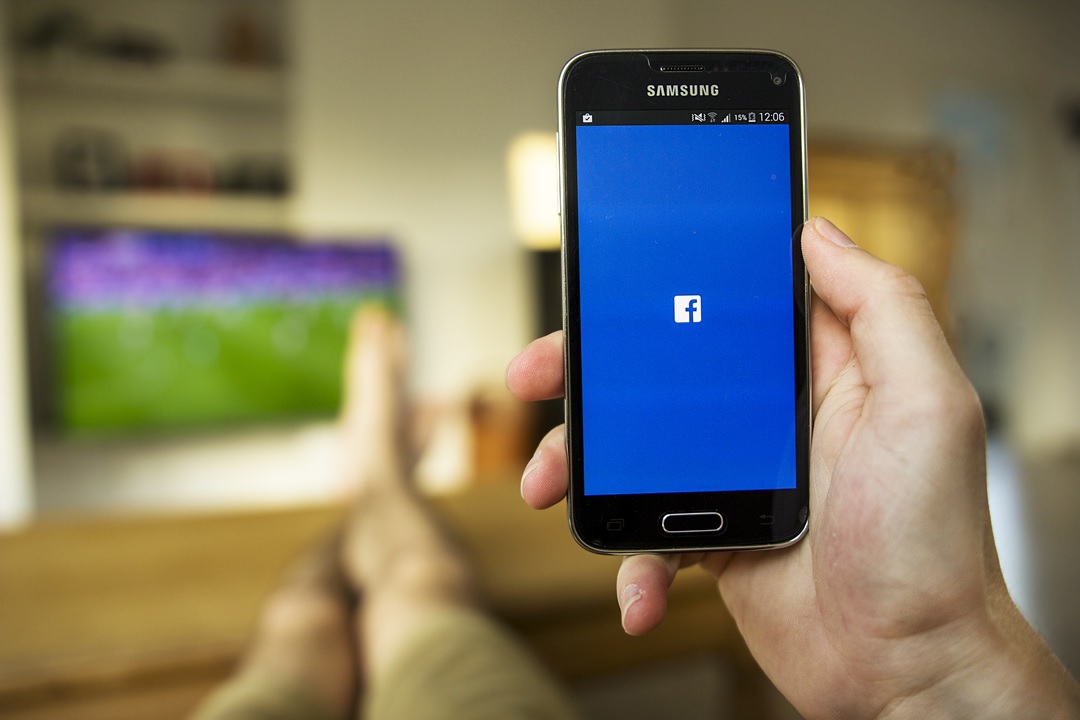 facebook live communication football