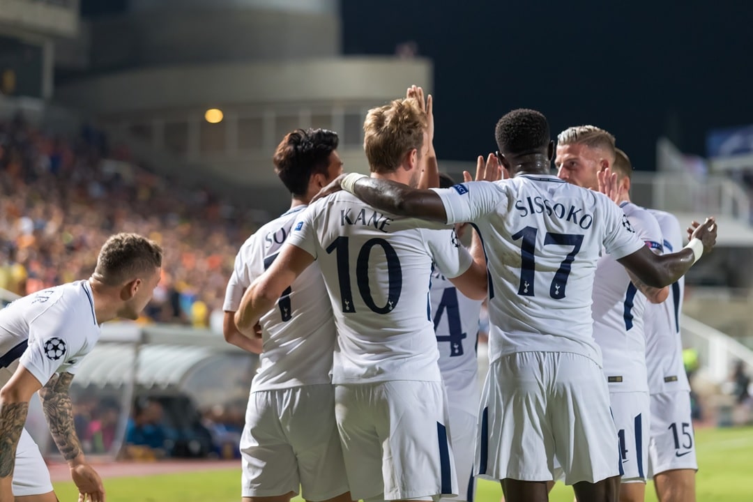 nouveau stade tottenham surcout