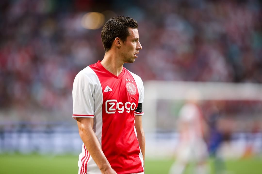 ajax prolongation sponsoring maillot