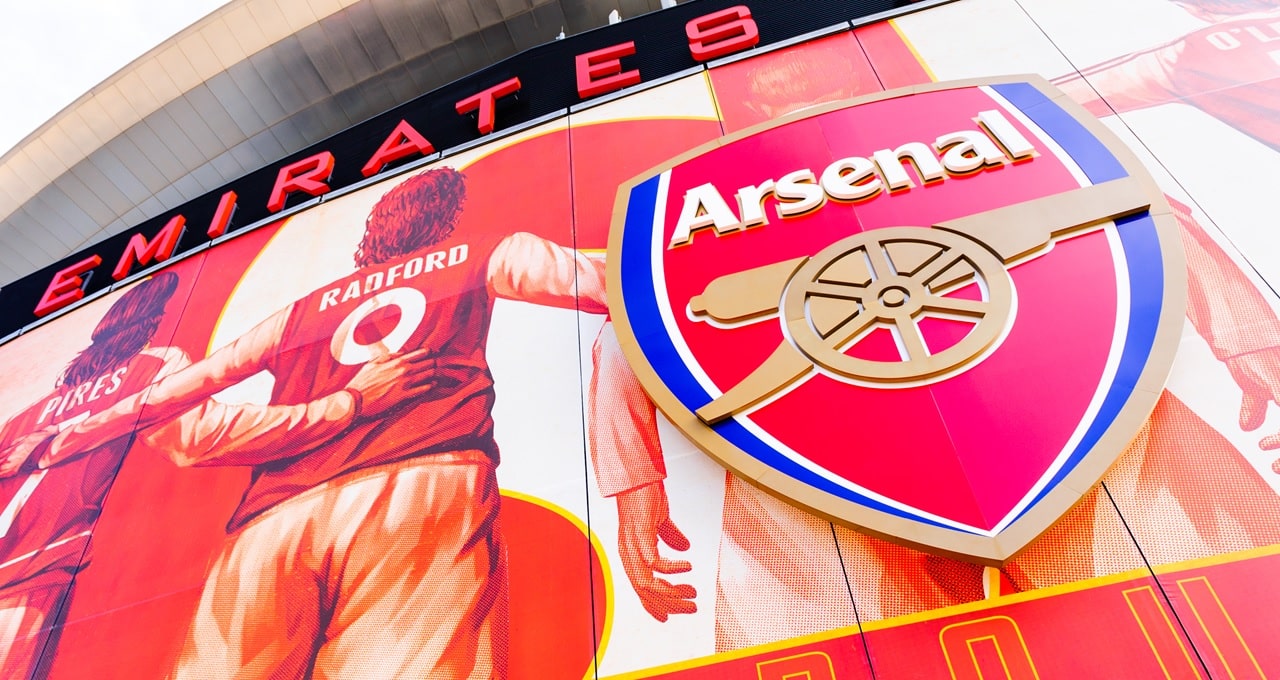 arsenal contrat équipementier adidas