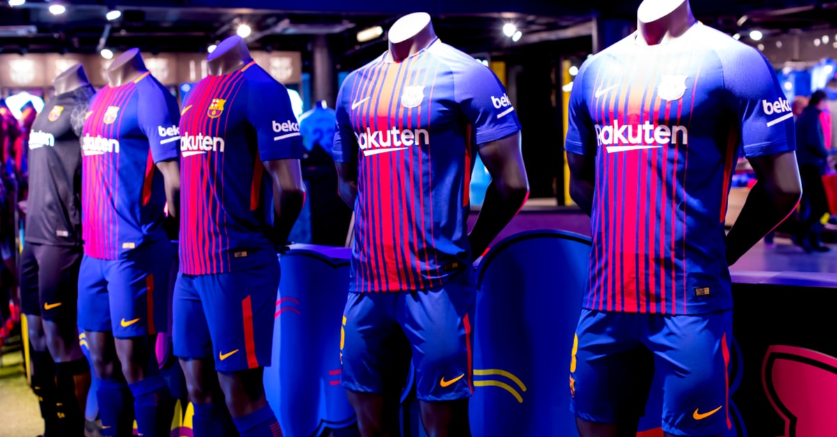 fc barcelone changement logo