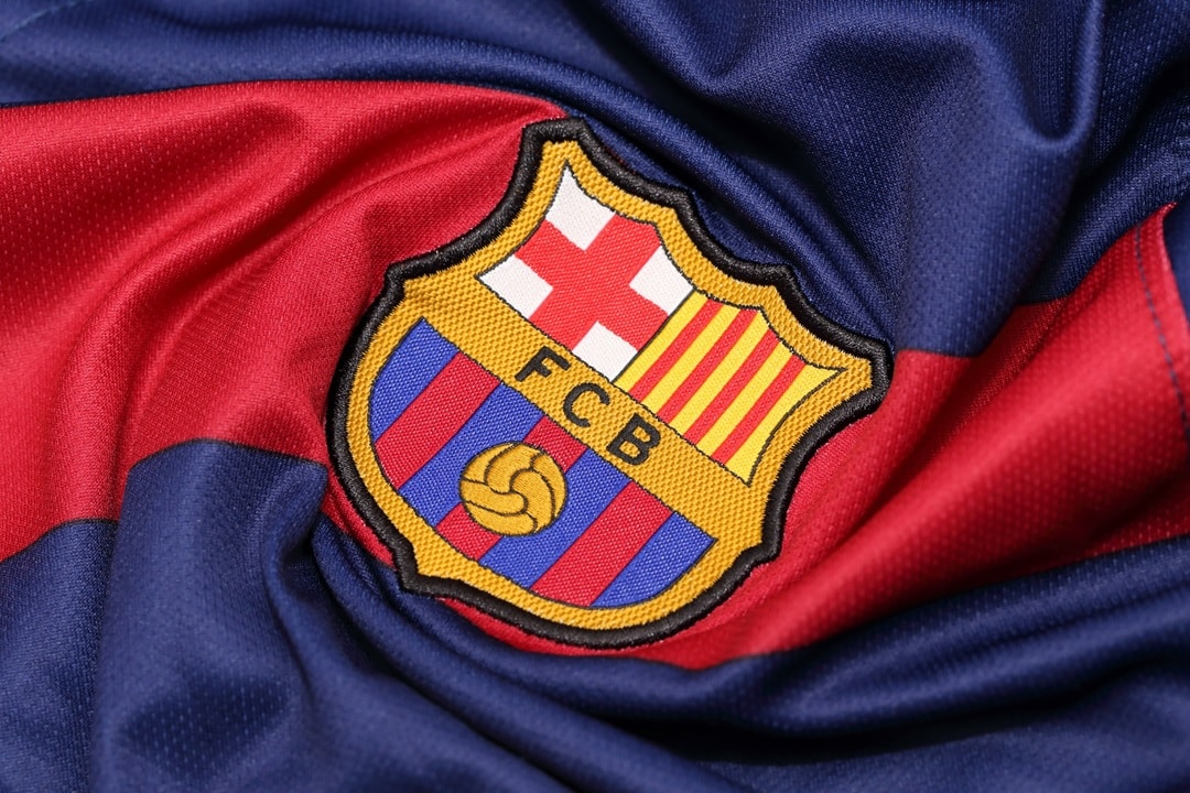 fc barcelone logo discorde