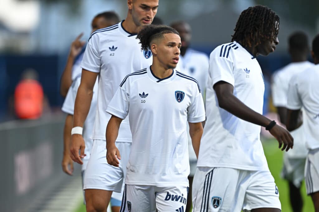 merchandising boutique physique paris fc